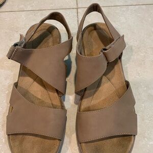 East Spirit sandals